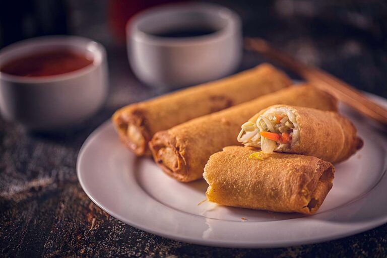 10 of the most popular dishes in China 7 Spring Rolls 768X512 1